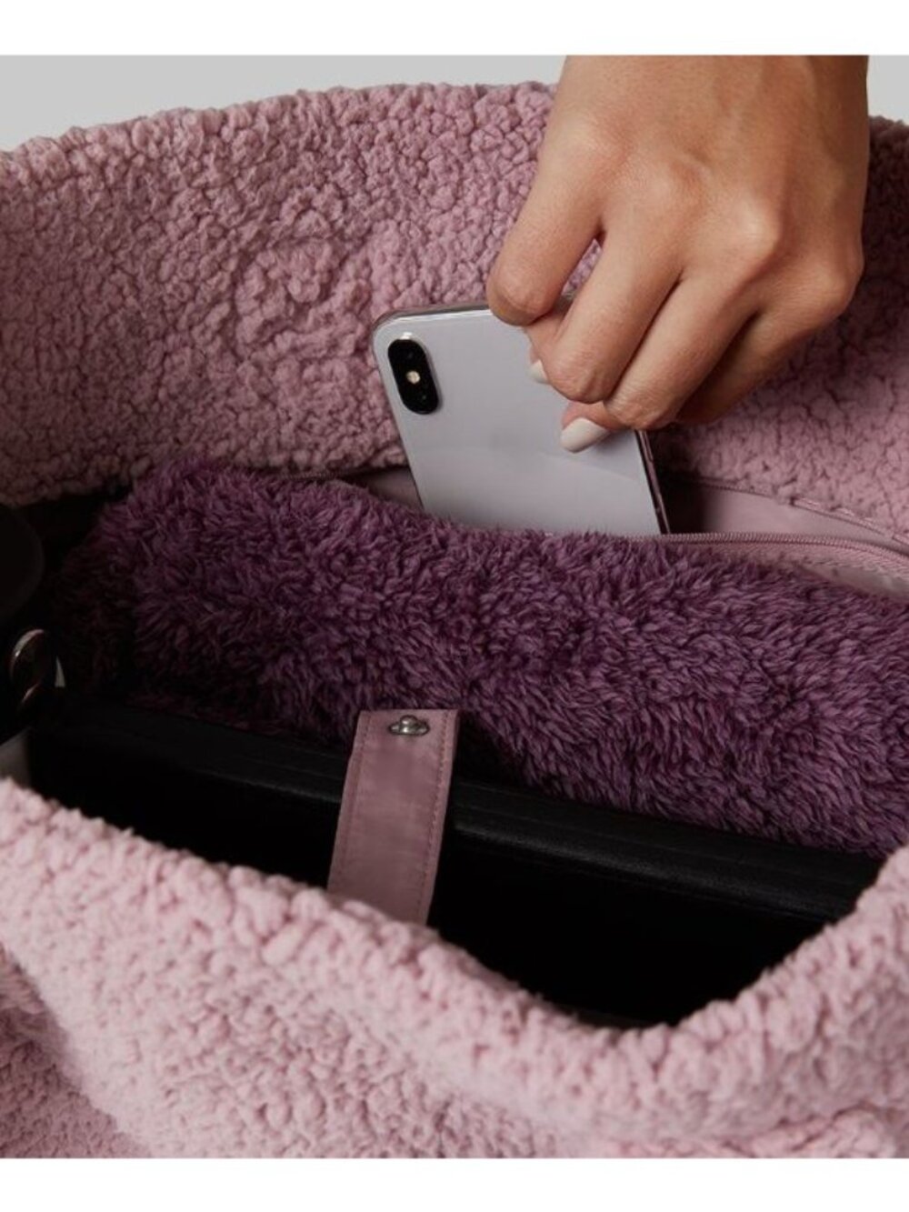 Sherpa Soft Cozy Tote Pink - Picture 5 of 10